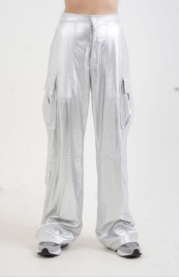 Gümüş Kargo Cep Parlak Pantolon