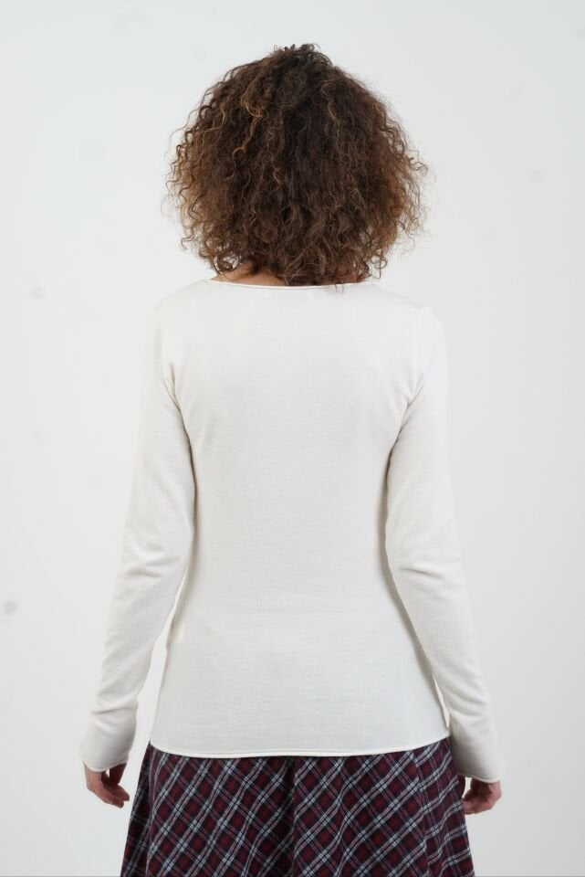 Ekru Kayık Yaka Kaşmirli Triko Kazak