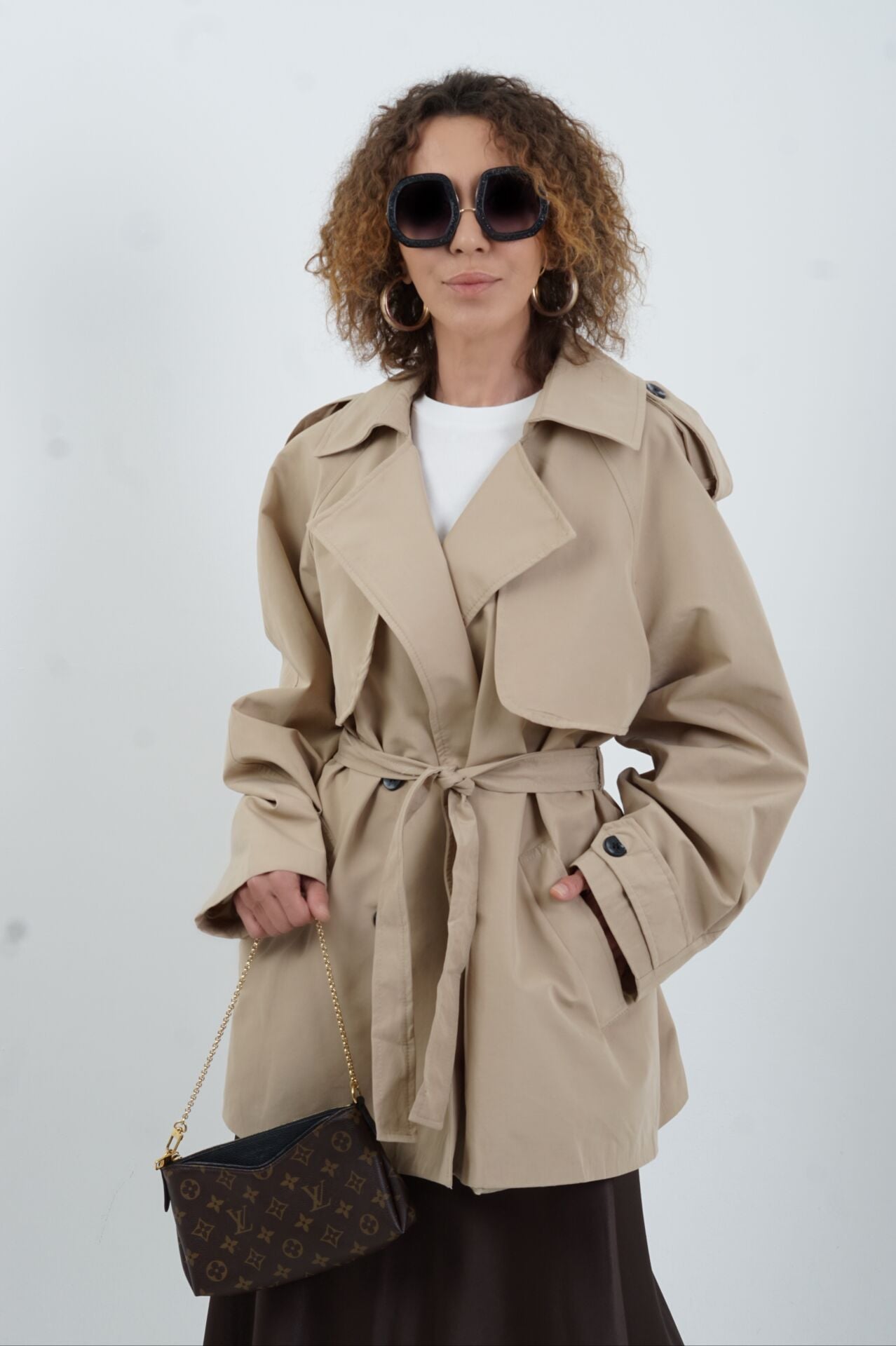 Bej Kuşaklı Kısa Trençkot