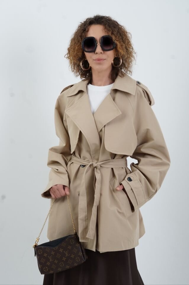 Bej Kuşaklı Kısa Trençkot