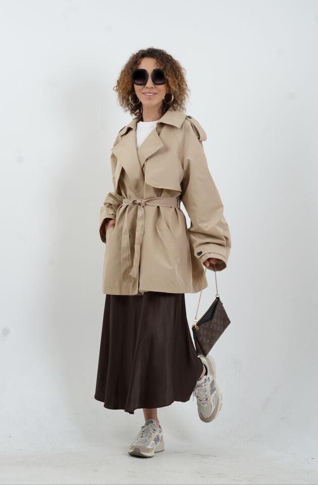 Bej Kuşaklı Kısa Trençkot