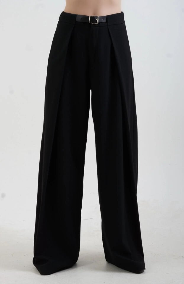 Siyah Pileli Geniş Paça Pantolon