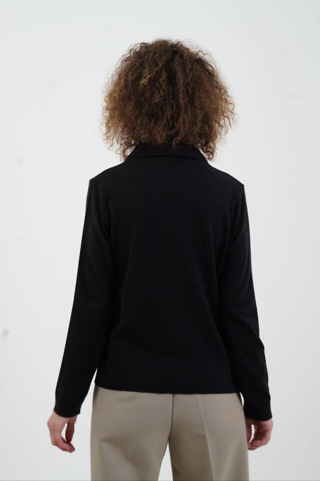 Siyah Polo Yaka Fularlı Uzun Kol Kazak