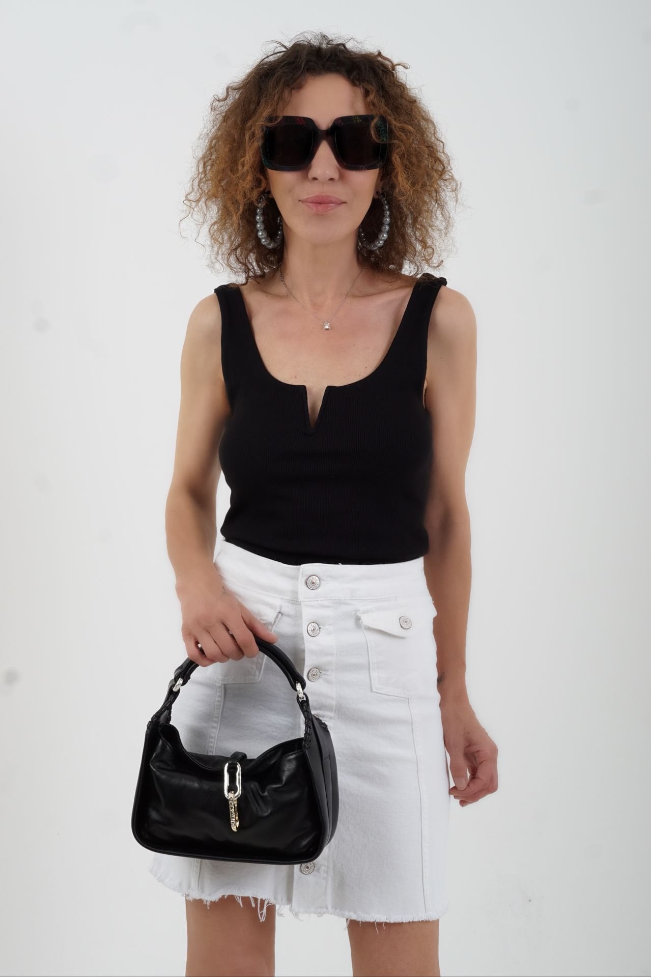 Siyah V Demirli Atlet