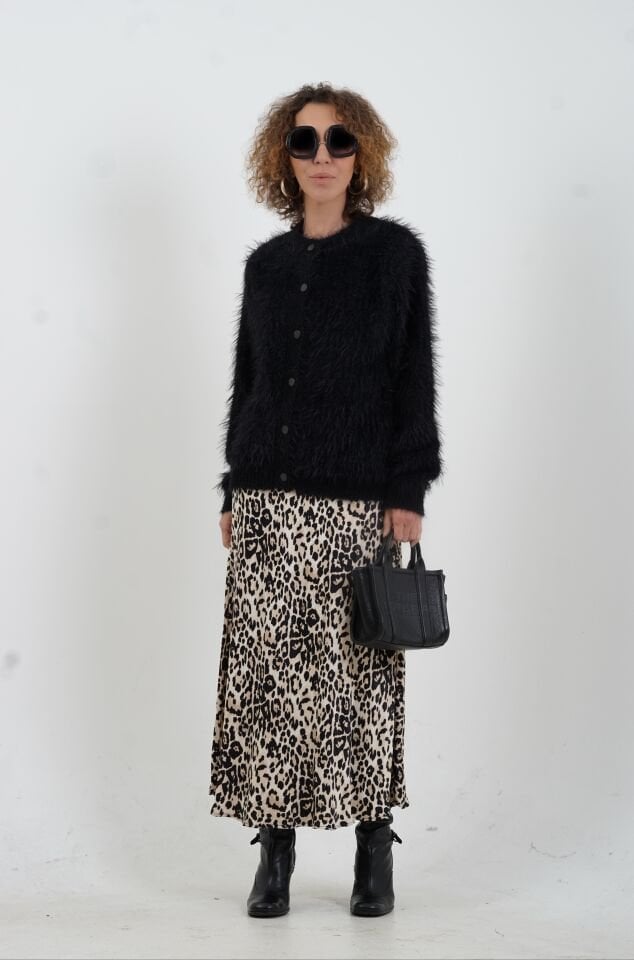 Siyah Sakallı Düğmeli Hırka