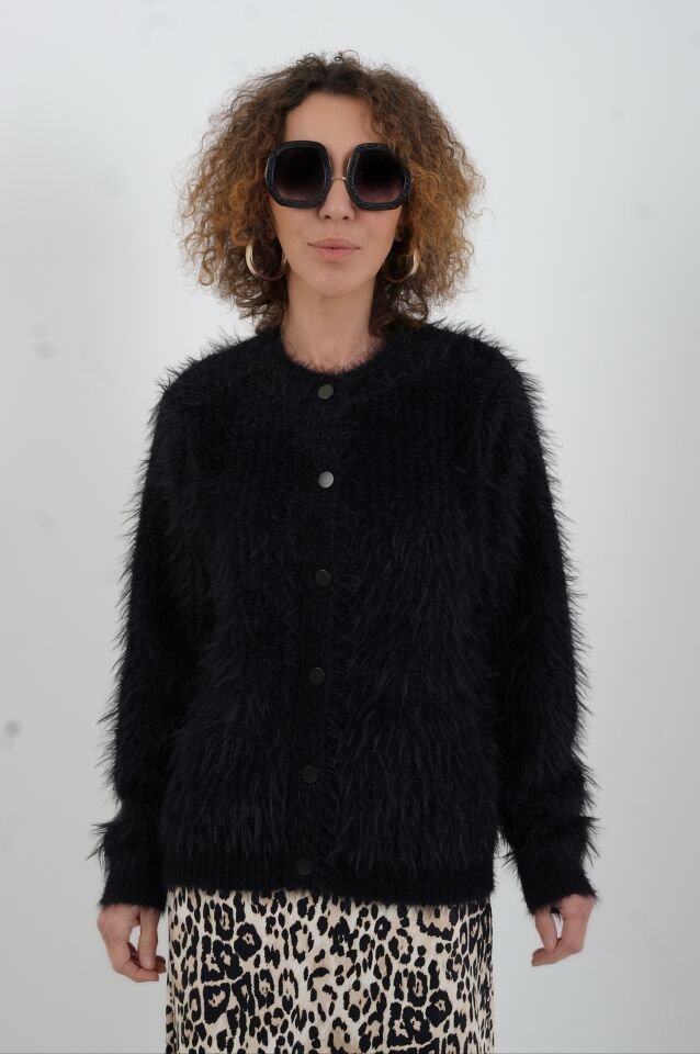 Siyah Sakallı Düğmeli Hırka