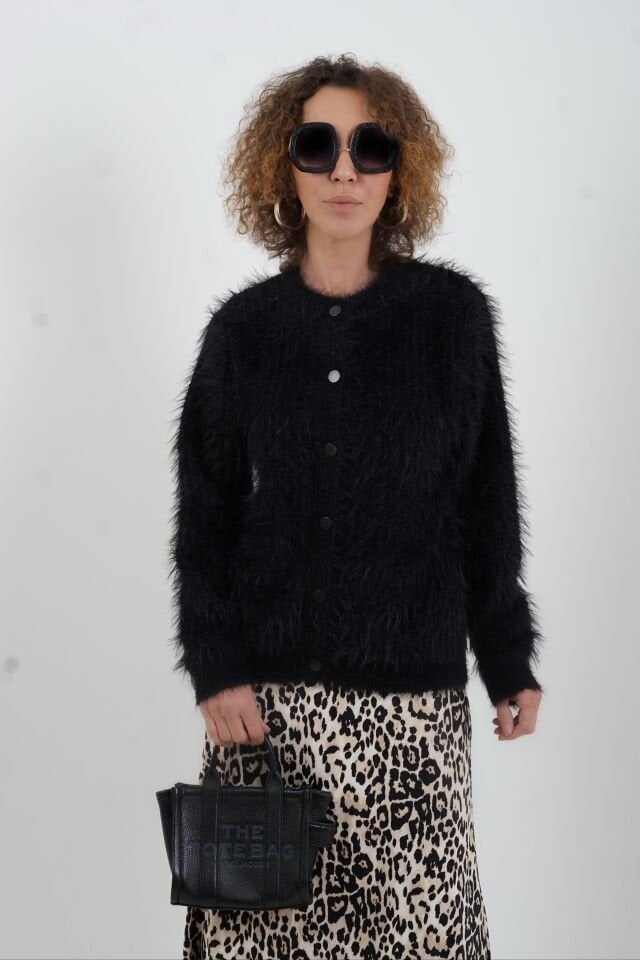 Siyah Sakallı Düğmeli Hırka