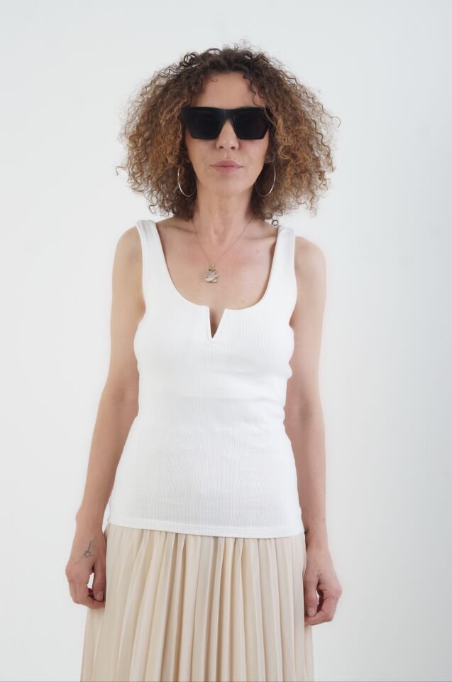 Ekru V Demirli Atlet