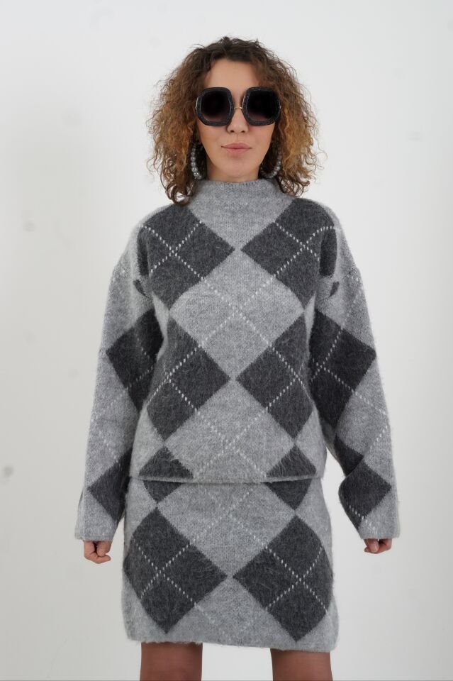 Gri Baklava Desen Kazak Etek Triko Takım