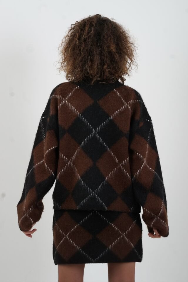 Kahve Baklava Desen Kazak Etek Triko Takım