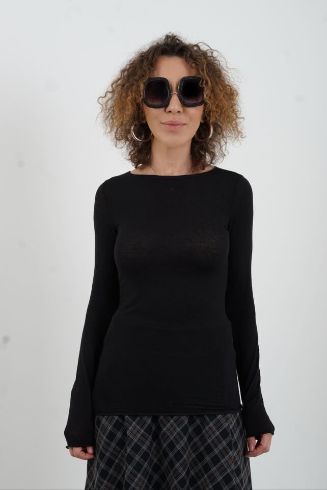 Siyah Kayık Yaka Modal Kaşmir Bluz