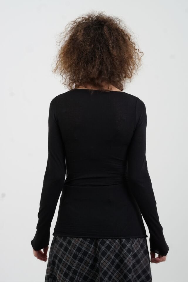 Siyah Kayık Yaka Modal Kaşmir Bluz