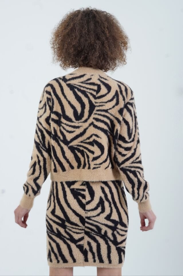 Zebra Desen Hırka Etek Triko Takım