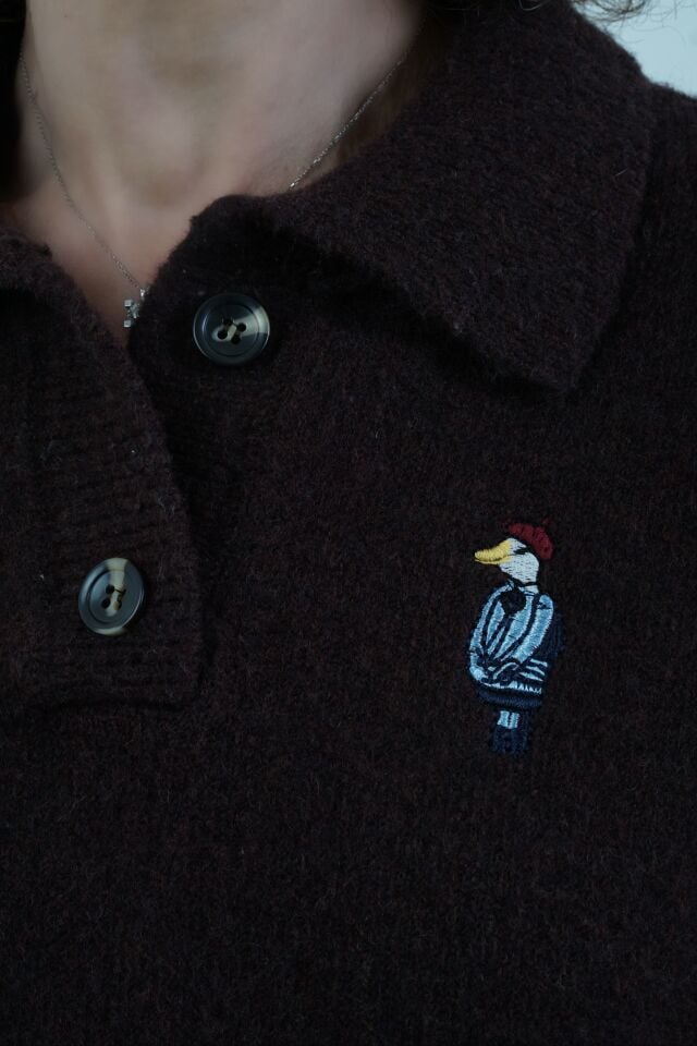 Kahve Polo Yaka Nakışlı Kazak