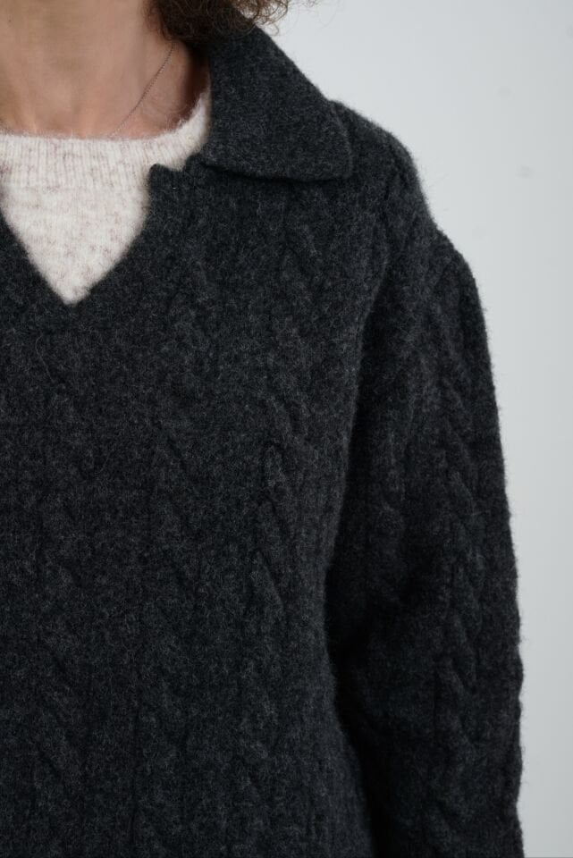 Antrasit Polo Yaka Saç Örgülü Kazak