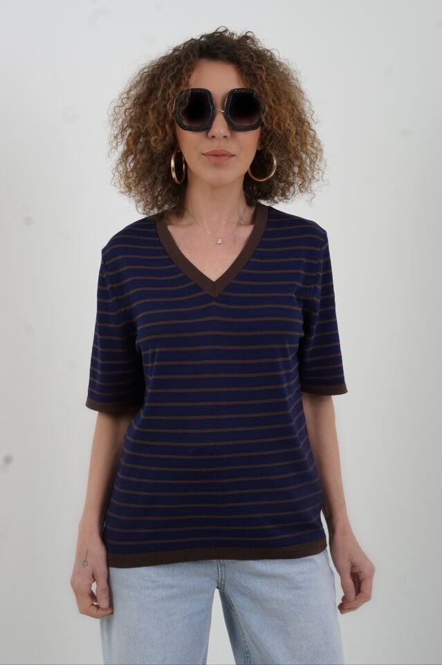 Kahve Lacivert V Yaka İnce Çizgili Kısa Kol Kazak