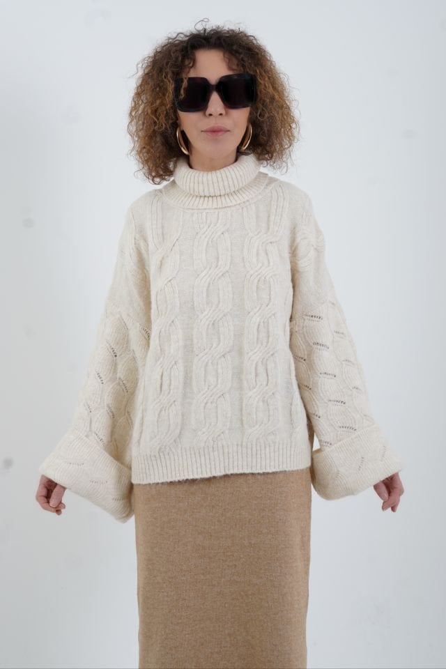 Krem Balıkçı Yaka Geniş Kol Kazak