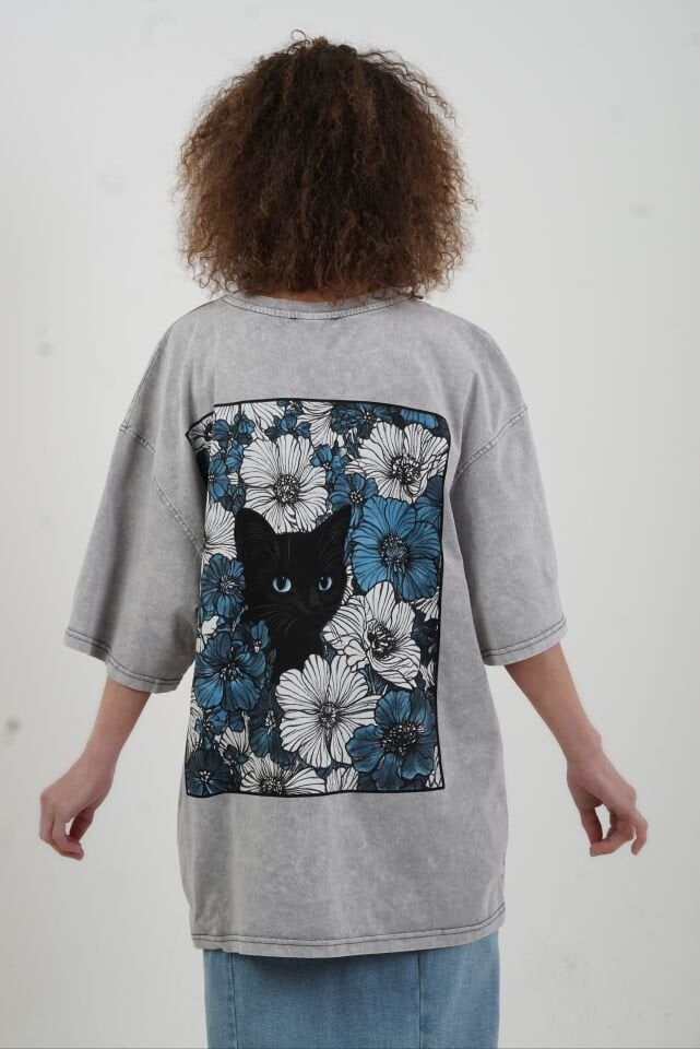 Gri Kedi Göz Baskılı Soluk Efektli Oversize Tshirt