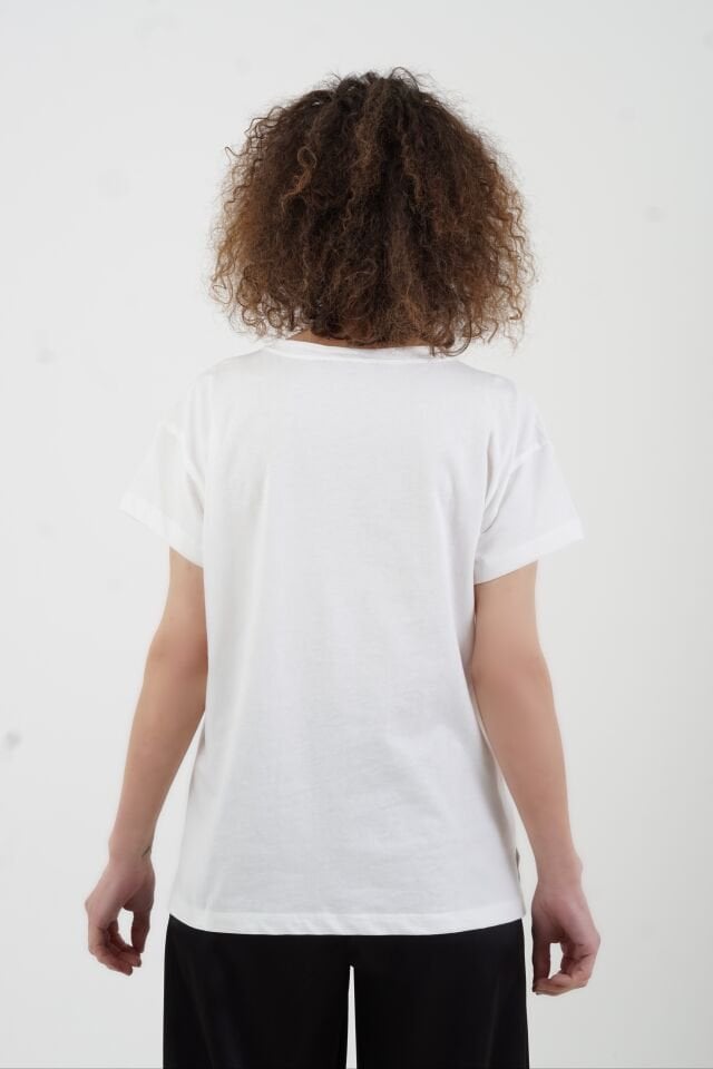 Ekru Taşlı Çiçek Baskılı Tshirt