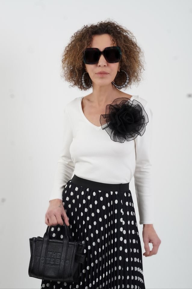 Siyah Organza Çiçek Broş