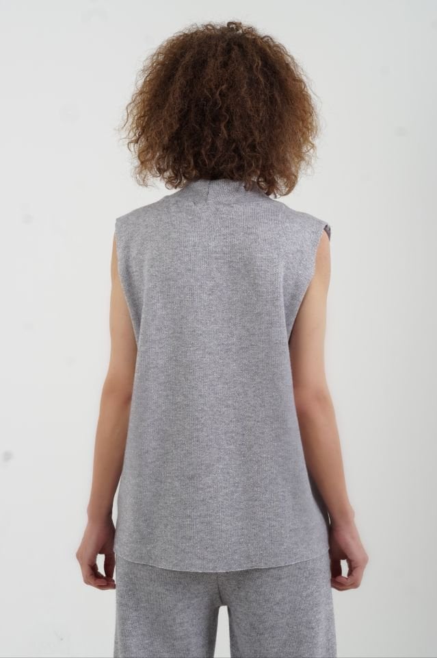 Gri Simli Triko Görünümlü Örme Pantolon Kolsuz Bluz Takım