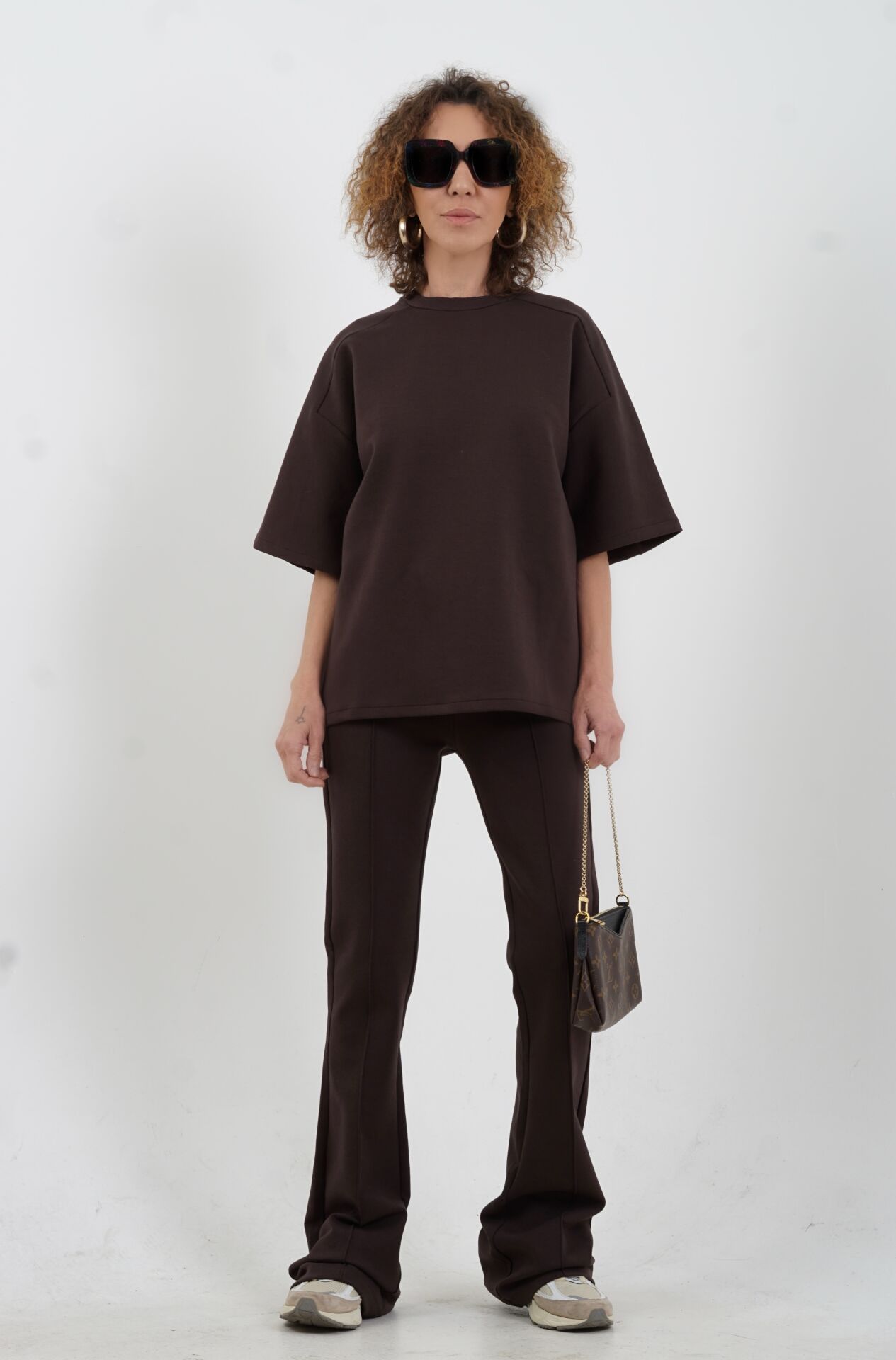 Kahve Kısa Kollu Oversize Tshirt Dikiş Detaylı Pantolon Takım