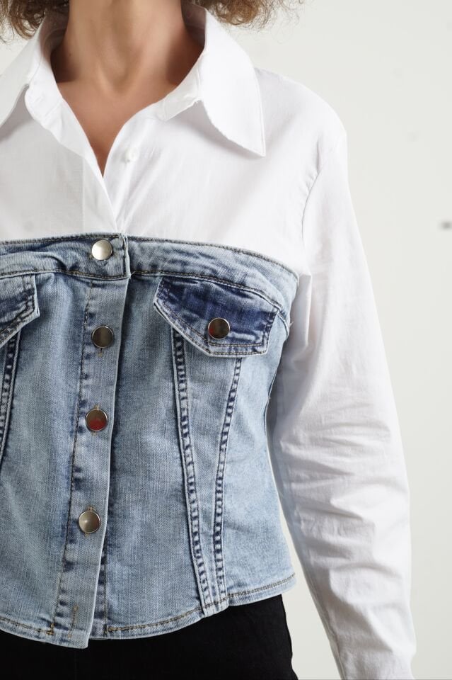Beyaz Cepli Denim Detaylı Gömlek
