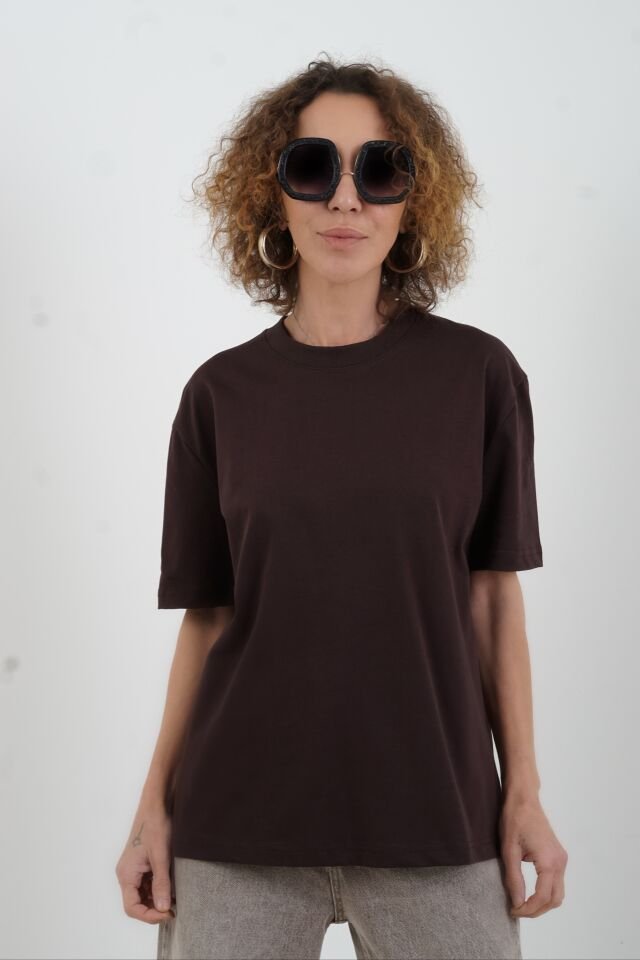 Koyu Kahve Özel  Dikişli Bisiklet Yaka Tshirt