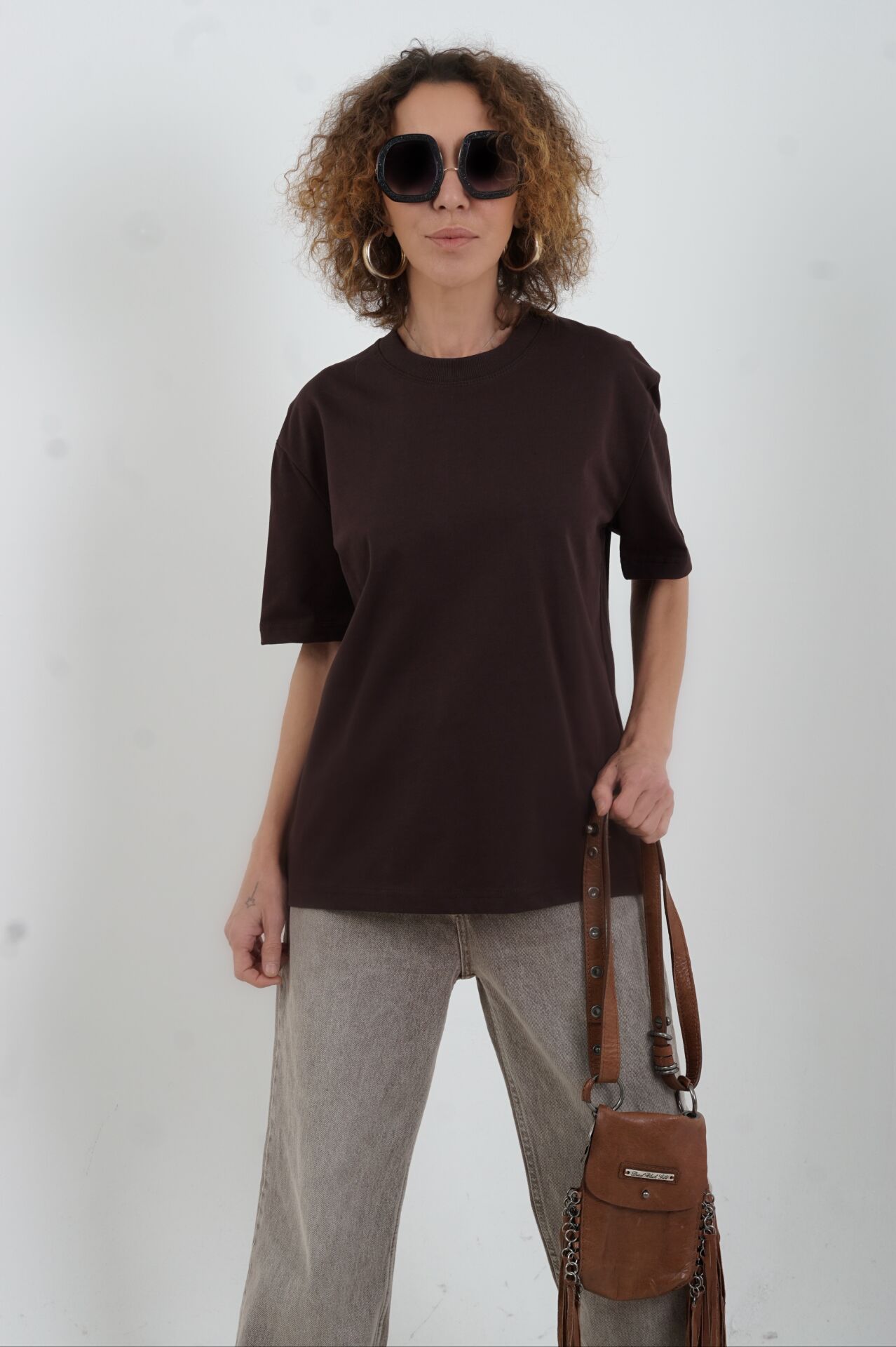 Koyu Kahve Özel  Dikişli Bisiklet Yaka Tshirt