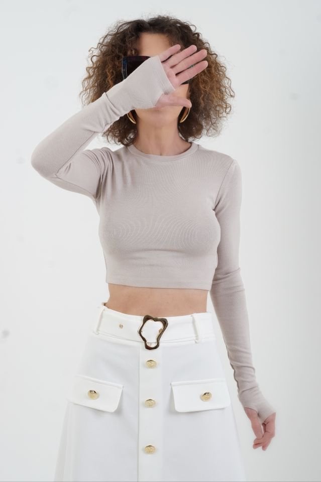 Vizon Parmak Detaylı Crop Bluz