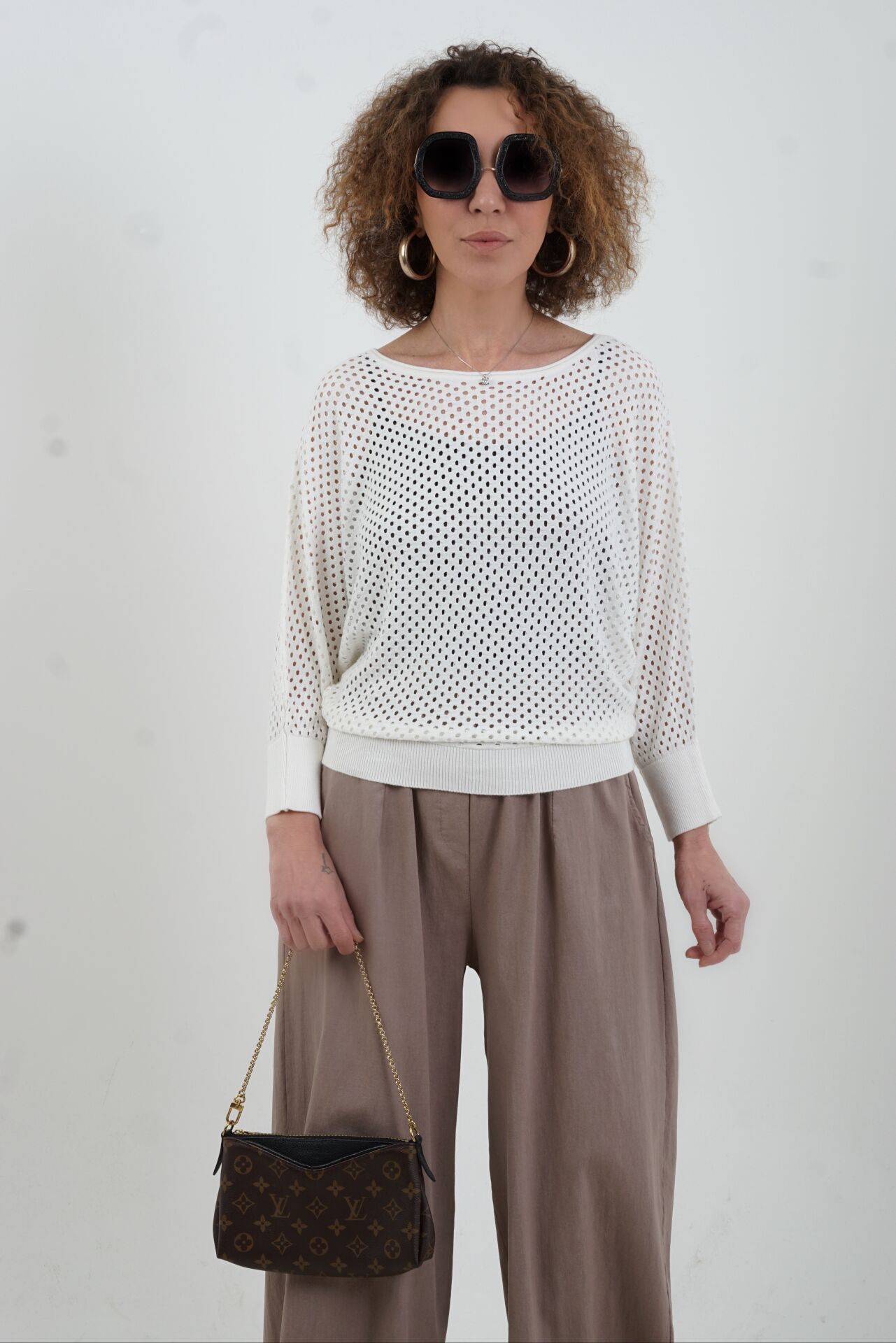 Ekru Kayık Yaka Delikli Triko