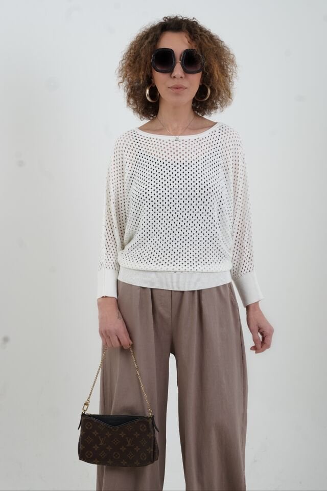 Ekru Kayık Yaka Delikli Triko