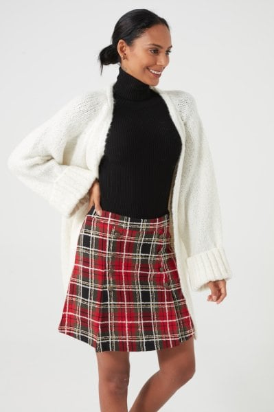 Önü Düğmeli Ekoseli Mini Etek