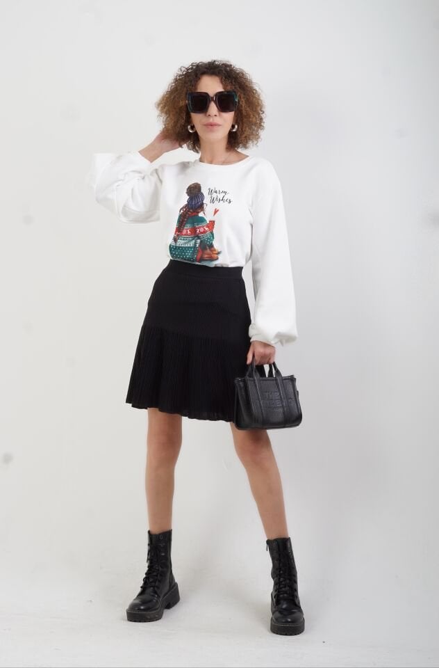 Ekru Warm Wishes Baskılı New Year Sweatshirt