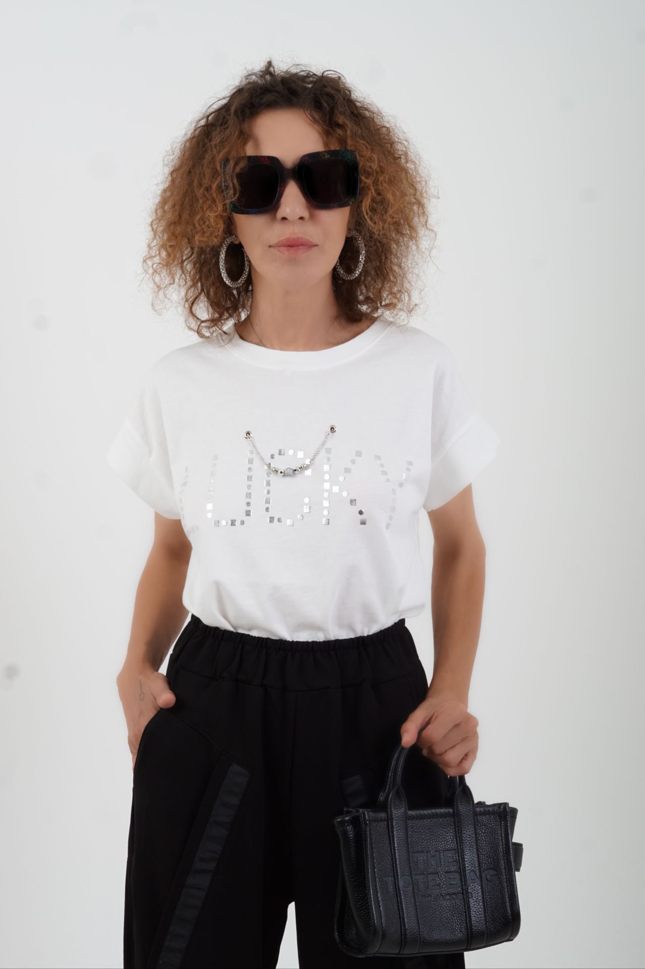 Gümüş Lucky Baskılı Aksesuar Detaylı Tshirt