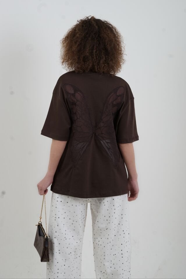 Kahve Arkası Kelebek Nakışlı Tshirt