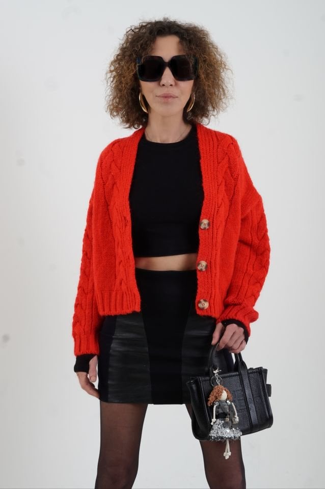 Kırmızı Saç Örgü Kısa Hırka