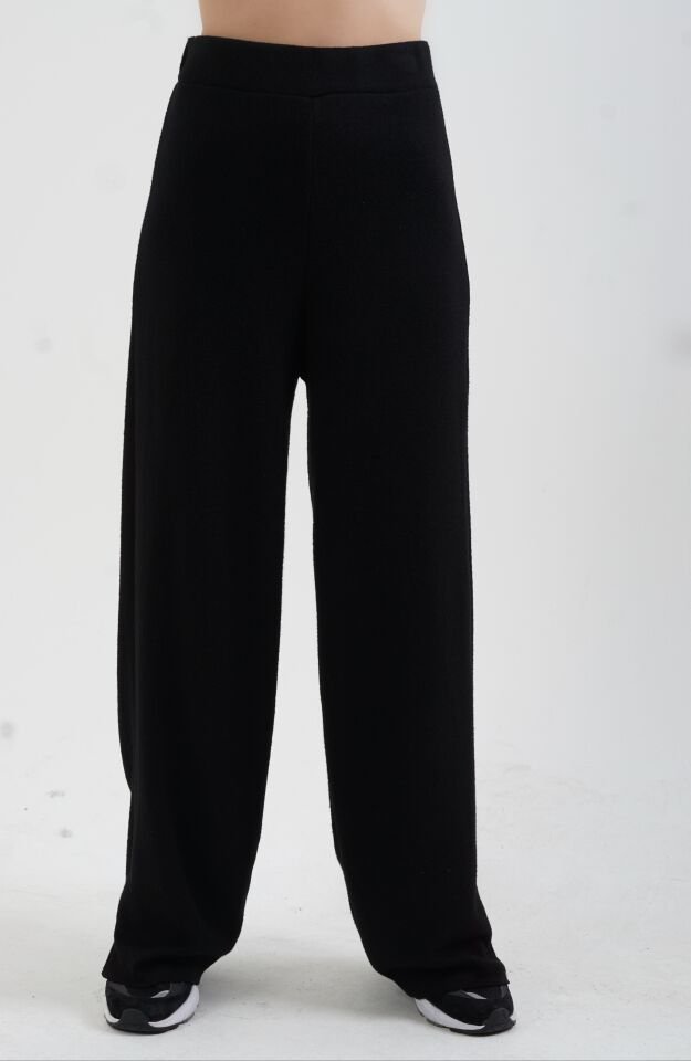 Siyah Triko Görünümlü Örme Pantolon Kolsuz Bluz Takım