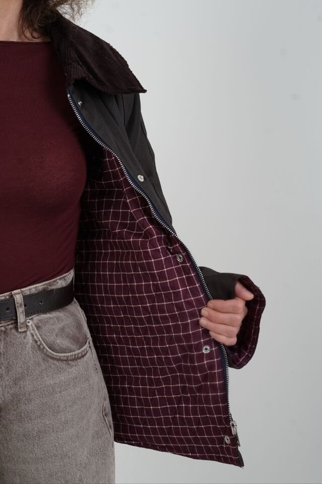 Koyu Kahve Kadife Yaka İçi Ekose Kapitone Ceket