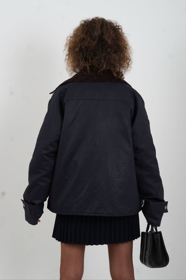 Lacivert Kadife Yaka İçi Ekose Kapitone Ceket