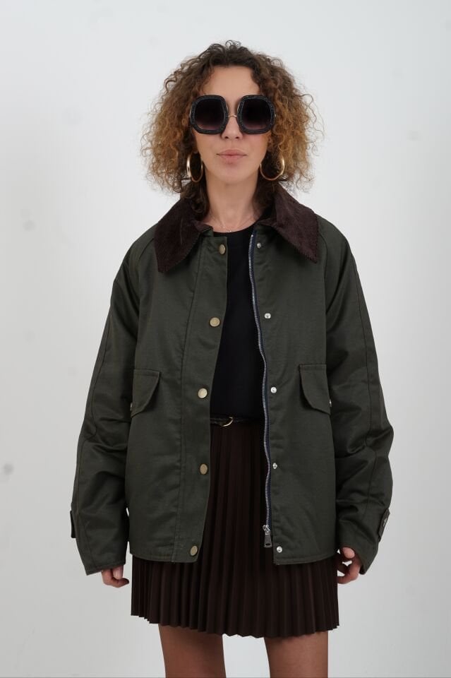 Haki Kadife Yaka İçi Ekose Kapitone Ceket