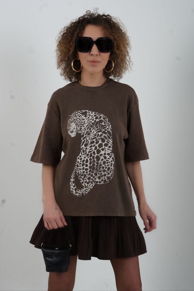 Kahve Kaplan Baskılı Soluk Efektli Tshirt