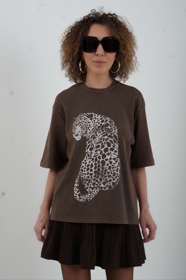 Kahve Kaplan Baskılı Soluk Efektli Tshirt
