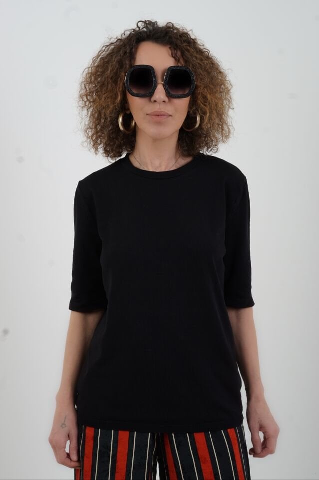 Siyah Bisiklet  Yaka Arka Damla Kısa Kol Kazak