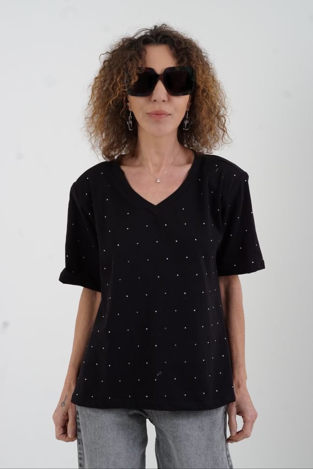 Siyah V Yaka Taşlı Vatkalı Tshirt