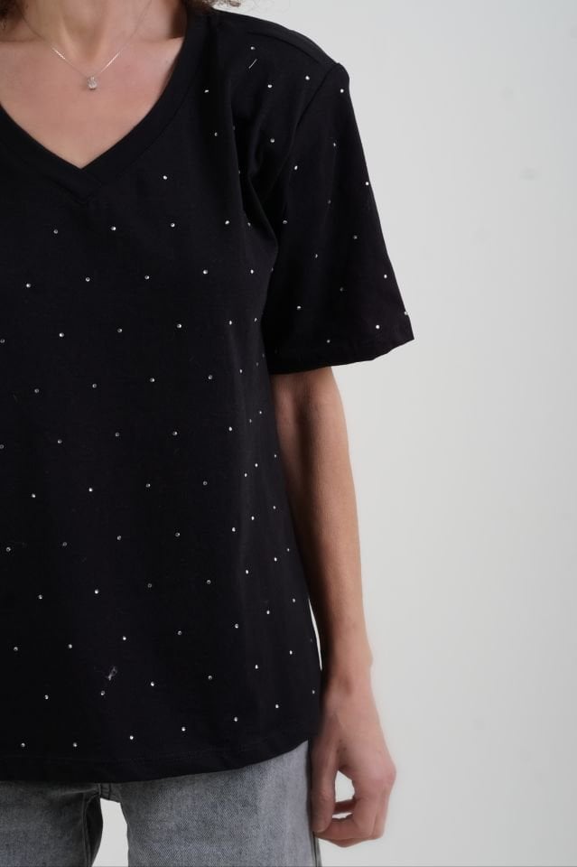 Siyah V Yaka Taşlı Vatkalı Tshirt