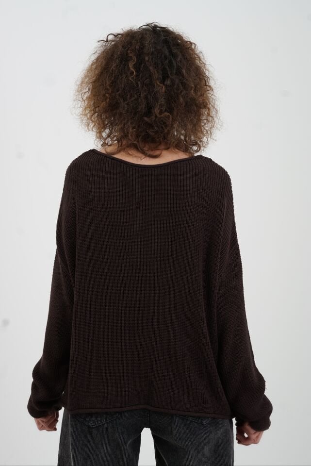 Koyu Kahve  Kayık Yaka Basic Triko Kazak