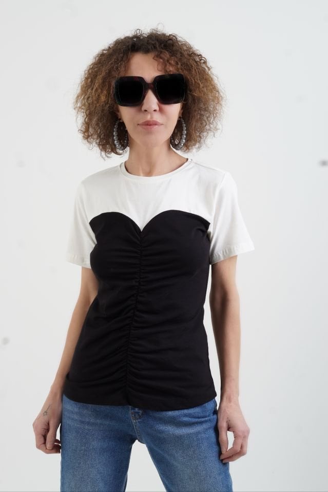 Büstiyer Detaylı Tshirt