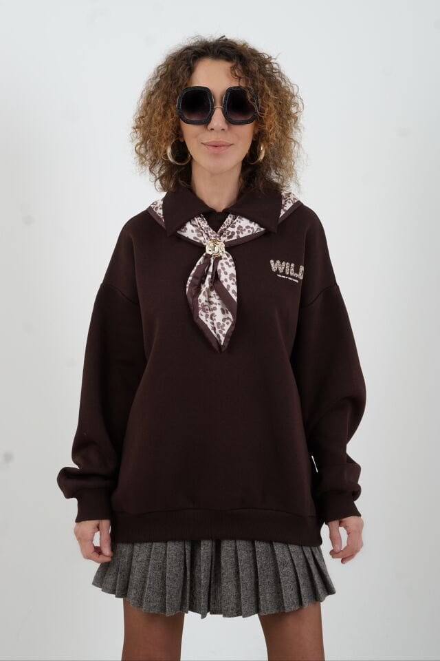 Kahve Fularlı Baskılı Polo Yaka Sweatshirt