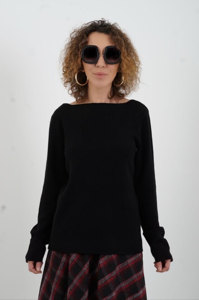 Siyah %100  Kaşmir Kayık Yaka Kazak